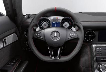 مرسيدس بينز تكشف عن SLS AMG بلاك سيريس